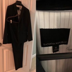 Banana Republic Women’s Suit